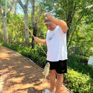 Рыбалка на озере в Камрани