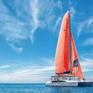 Дневная яхтенная прогулка