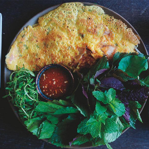 Свинина и креветки в традиционном южном стиле блинчики