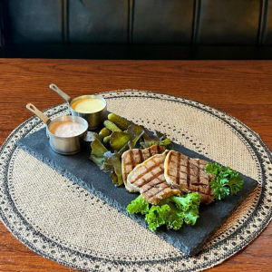 Жареный язык с горчицей