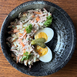 Мясной салат с говяжьим языком