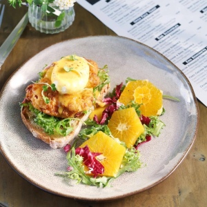 Жареная курица Бенедикт