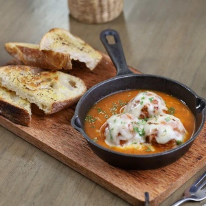 Копченые фрикадельки в маринаре