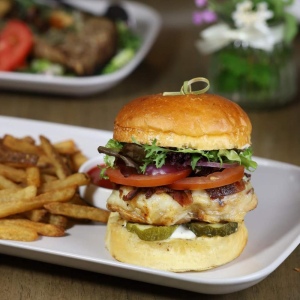 Жареный куриный сэндвич