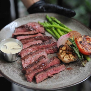 Говяжий окорок ~300 г